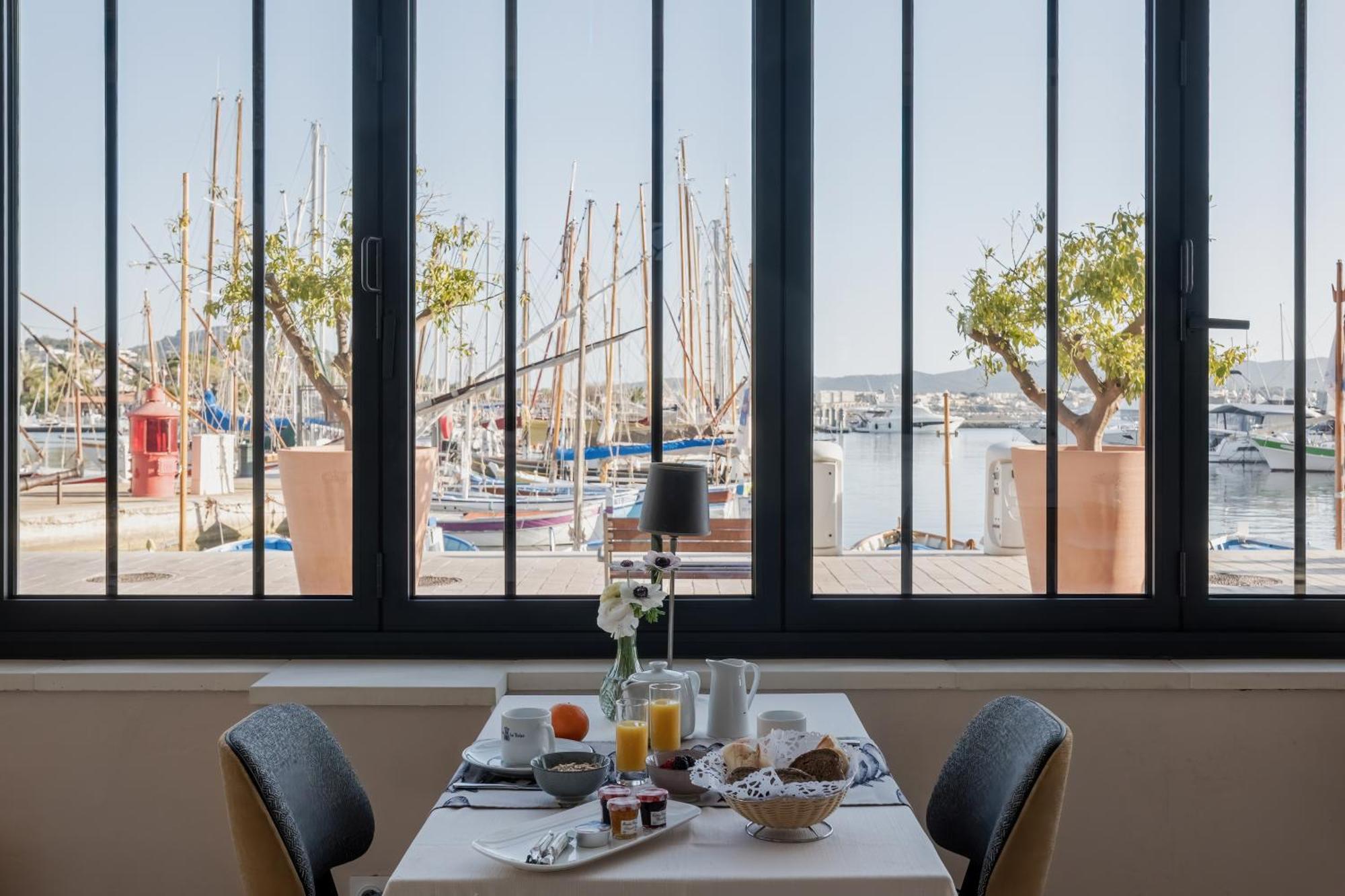 Hotel Restaurant De La Tour Санарі-сюр-Мер Екстер'єр фото